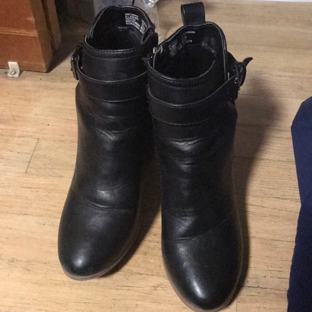 Black shoes